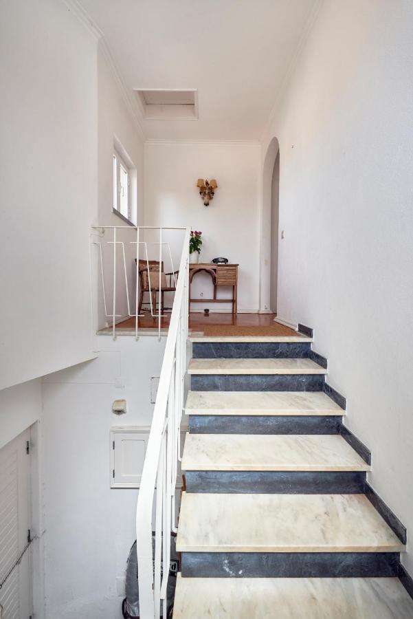 Bright Apartment With Garden In Cascais Exterior photo